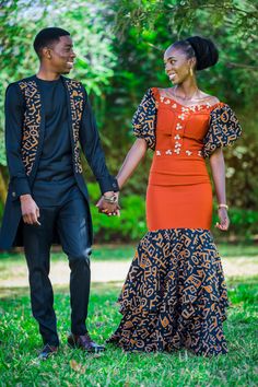 #ankarastyles #ruracio #coupleoutfits Ruracio Outfits For Couples, Traditional Wedding Attire South Africa, African Print Long Dress, Groom Suit Black, Couples African Outfits, African Traditional Wedding Dress, Traditional Wedding Attire, African Shirts For Men, African Wedding Dress