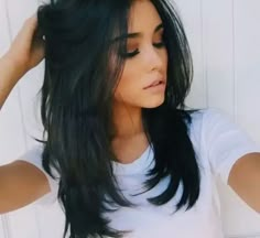 Medium Length Hair in Layers that Will Inspire Your New Haircut Tuns Bob Lung, Haircuts For Long Hair With Layers, Long Layered Haircuts, Long Black Hair, Haircuts For Long Hair, Hair Updo, Hair Envy