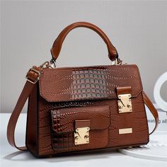 Place Of Origin : ZHE JIANG  Province Place Of Origin : ZHE JIANG Province Types of bags : Shoulder Handbags Occasion : Versatile Model Number : Shoulder Bags Exterior : Solid Bag Interior : Cell Phone Pocket,Interior Zipper Pocket Hardness : HARD Closure Type : zipper Pattern Type : Crocodile pattern Gender : WOMEN Style : vintage Number of Handles/Straps : Single Lining Material : POLYESTER Handbags Type : Shoulder Bags Main Material : PU Shape : Satchels Brand Name : BXWJ Lining texture : dac Off White Fashion, Buckles Fashion, Commuter Bag, Handbag Patterns, Crocodile Pattern, Quality Handbags, Top Handle Handbags, Satchel Purse, Types Of Bag