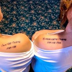 I'll be there for you, 'Cause you're there for me too Matching Friends Tattoo, Cute Sister Tattoos For 2, Bestie Tats, Friends Tattoos, Tattoo Tv Shows, Cute Best Friend Tattoos, Tv Tattoo, Easy Tattoos, Writing Tattoo