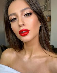 Gala Make Up, Bridal Makeup Red Lips, Makeup Bibir, Lipstick Looks, Red Lipstick Makeup Looks, Wedding Hairstyles And Makeup