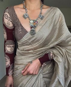 Marghazi Designs, Grey Cotton Saree, Styling Saree, Contrast Saree, Wine Saree, Pattern 2023, Desi Attire, Saree Styling