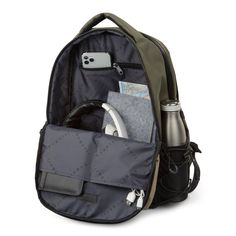 The Ultra-resistant Polyester Outland Backpack with Laptop Compartment is the perfect backpack for everyday use. Made of ultra-resistant textured polyester, this backpack is designed to withstand the wear and tear of daily use. Urban Backpack, Camping Camper, Computer Bags, Black Backpack, Bugatti, Travel Accessories, Bag Making, Inside Pocket, Bag Accessories