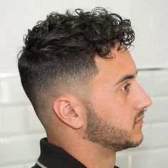 Curly Taper Fade, Curly Hair Fade, Pompadour Hairstyle, Hair Magazine, Top Hairstyles, Haircuts For Curly Hair, Popular Haircuts, Black Curly Hair, Corte De Cabelo Masculino