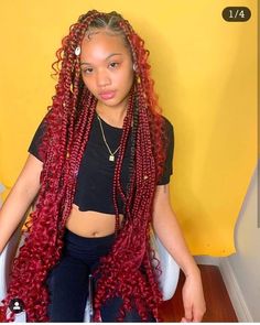 Red Box Braids, Trendy We Fryzurach, Colored Braids, Goddess Braids Hairstyles, Long Box Braids, Box Braids Styling, Braids With Curls, Braids With Weave