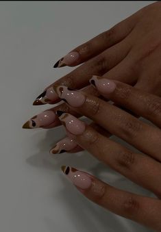 Medium Nail Designs Almond, Almond Acrylic Nails Designs, Medium Stiletto, Nagel Tips, Classy Acrylic Nails, Almond Nails Designs