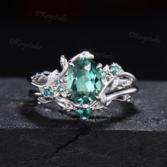 Blue Green Ring, Sapphire And Emerald Ring, Teal Ring, Green Wedding Rings, Tourmaline Rings, Sapphire Side Stones, Women Nature, Branch Engagement Ring, Smaragd Ring