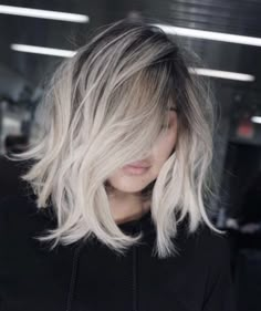 Platinum Balayage Bob, Really Curly Hair, Black Hair Bows, Hair Blond, Platinum Hair