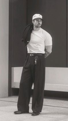 Slacks Outfit Men, Pants Men Outfit, Wide Pleated Pants, Mens Pleated Trousers, Pleated Pants Outfit, Daniel Simmons, Wide Pants Outfit