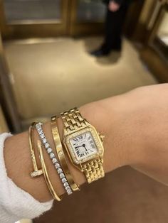 Classy Bracelets, Xoxo Jewelry, Gold Watches Women, Cartier Panthere, Jewelry Fashion Trends