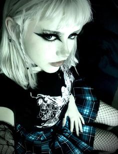 Emo Scene Girls, Goth Gifts, Goth Club, How To Impress, Mirror Selfie Poses, Goth Women, Scene Girls, Cute Emo, Dark Fairy