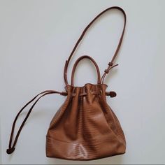 Women’s Bucket Bag/Purse. Boutique Brand. Nwot! Chic Bucket-shaped Shopping Pouch, Trendy Brown Pouch For Daily Use, Clutch Satchel With Removable Pouch For Errands, Trendy Brown Everyday Pouch, Brown Bucket Bag With Removable Pouch For Errands, Brown Crossbody Pouch For Shopping, Trendy Brown Pouch With Adjustable Strap, Brown Satchel Pouch For Everyday, Bucket Bag With Adjustable Strap For Errands