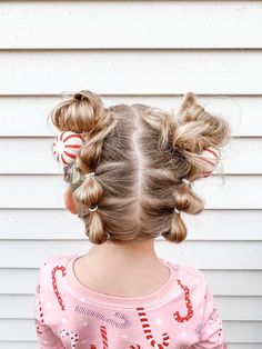 This set of 2 Christmas Peppermint alligator hair clips for girls and toddlers are great Christas cookie gingerbread party hair accessory or stocking stuffer. These peppermint candy cane pigtail clips stay put even in fine thin hair and make great Christas girl’s birthday party favors. Set of twoMade with wool feltIridescent Tinsel is secured to each peppermintMedium rose gold alligator clipsEach peppermint are 2 inches x 1 inch Ships within 5-7 business days. To see more Christmas clips click here: https://eviepearlhandmade.com/collections/christmas To see our personalized girls name felt snap clips click here: https://eviepearlhandmade.com/products/christmas-personalized-snap-clips?_pos=2&_sid=bc035222a&_ss=r Use supervision while wearing our clips due to small parts. Please follow us on Candy Cane Hairstyle, Emma Hairstyle, Bowie Hair, Candy Cane Hair, Whoville Hair, Easy Hair Ideas, Holiday Hair Accessories, Peppermint Candy Cane