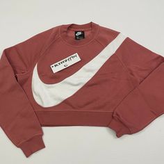 Nike Sportswear Big Swoosh Fleece Crewneck Sweatshirt Color: Light Redwood/White Tagged Size: Women's XS (Check Measurements) Retail: $65 100% Authentic Guaranteed Actual Measurements: Pit to pit: 20" Length: 17" Sleeve: 28.5" Details: The Nike Swoosh logo is one of the most iconic brand logos in the game! With the Nike Sportswear Swoosh Fleece Crewneck Sweatshirt, you get a top that shows off the logo front and center on top of a comfortable all-day sweatshirt. • Standard fit. • Raglan Sleeves Nike Swoosh Logo, Brand Logos, Swoosh Logo, Nike Swoosh, Fleece Sweatshirt, Pink Sweatshirt, Nike Sportswear, Color Light, Raglan Sleeve