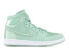 Wmns Jordan 1 Retro High 'Season Of Her: Mint' - Air Jordan - AO1847 345 - mint foam/white-metallic gold Off White Dunk, Slides Nike, Kobe Lebron, Jordan 4’s, Jordan Yeezy, Air Jordan 9, Flight Club, Jordan 8, Jordan 2