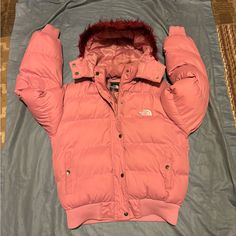 The North Face Puffer, Puffer, Women’s Size Xl Coat/Jacket With Hood Incredible Look Design, Puffer, Puffer, High End The North Face Puffer, North Face Women, Puffer Coat, Hooded Jacket, The North Face, Puffer, Coats Jackets, Womens Sizes, The Incredibles