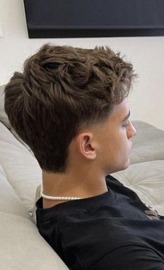 Fancy Men Hairstyles, Short Wavy Haircuts Men Fade, Athletic Mullet, Man Haircut 2022, Wavy Hair Cuts Men, Men Haircut 2022, Haircut 2022 Men, Short Hair Mullet Men, Taper Homme