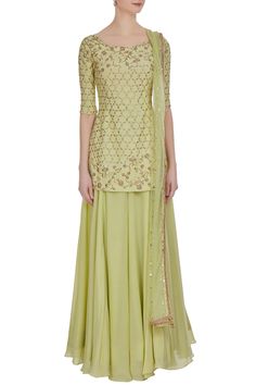 A crepe silk kurta and sharara set is hand embroidered with glimmering dabka, pearl and kundan work, along with shiny muakish work. The set comes with an embroidered dupatta that showcases a hand-made border.
Kurta with sharara pants and embroidered border dupatta
Hand work -Mukaish, Dabka, Kundan
Badla machine embroidery - Aza Fashions Kurta And Sharara Set, Kurta With Sharara, Kurta And Sharara, Sharara Pants, Kundan Work, Kurta Set For Women, Silk Kurta, Embroidered Border, Embroidered Dupatta