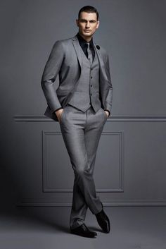 Upgrade Your Style for the Special DayCopy: Live the moment in style - with New Grey Business Mens Suit. Crafted with only the finest material, this handsome Groom Wear tuxedo offers the perfect blend of sophistication and style. Whether you’re attending a wedding, a formal dinner or any other special occasion, you can trust this slim fit suit to make you look your best. With an impressive selection of colors and sizes, you’ll be sure to find the perfect tuxedo for your special day. Here's Why Y Grey Mens Suit, Men Suits Wedding, Blazer Wedding, Suits For Wedding, Terno Slim, Grey Suit Men, Man Suits, Prom Tuxedo, Slim Fit Tuxedo