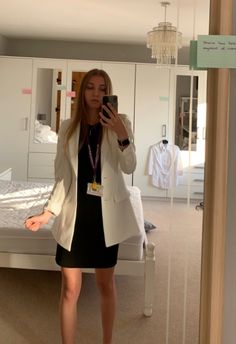 Black And White Smart Casual Women, Black Blazer Formal Women, Office Outfits Women Skirt Black Pencil, Black Formal Skirt Outfits, Smart University Outfits, Summer 6th Form Outfits, Smart College Outfit, Summer Smart Outfits, Semi Formal Black And White Outfits