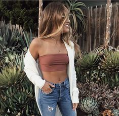 Out Going Outfits, Casual Fitted Strappy Crop Top, Spring Fitted Tied Crop Top, V-neck Crop Top For Beach Day Out, Fitted Forever 21 Crop Top For Going Out, Brown V-neck Crop Top For Spring, Going Outfits, Tan Blazer, Surfer Girl Style