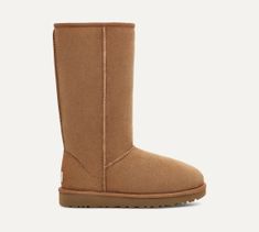 Classic Ugg Boots, Boots Ugg, Sheepskin Boots, Sneaker Slippers, Ugg Classic, Slipper Sandals, Cold Weather Accessories, House Shoes, Slipper Shoes