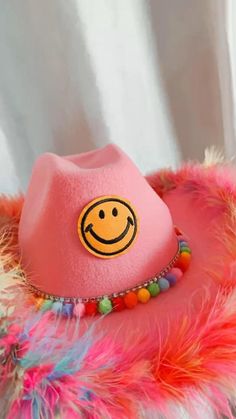 Custom Cowboy Hats Party, Decorated Cowboy Hats Cowgirl Party, Decorative Cowboy Hats, Decorated Cowgirl Hats Diy, Cowgirl Hats Decorated, Decorated Cowboy Hats Diy, Decorate Cowboy Hat, Cowgirl Hat Diy, Cowboy Party Aesthetic