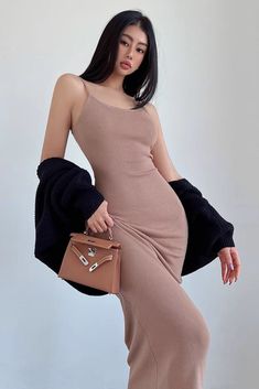 Item Type: Dress Material: Polyester Pattern: Solid Collar: Round Neck Sleeve Length: Sleeveless Color: Black, Brown, Pink, Gray, Khaki Size: S,M Size(cm) Dress Length Bust S 116 60+ M 120 64+ Elastic Dress, Bodycon Casual, Rhinestone Dress, Khaki Dress, Dress Material, Bandage Dress, Pink Gray, Mesh Dress, Velvet Dress