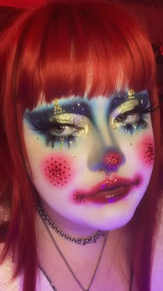 Pierrot Costume, Cute Clown Makeup, Funky Makeup, Drag Make-up, V Model, Graphic Makeup, Halloween Makeup Inspiration, Swag Makeup, Halloween Tattoo