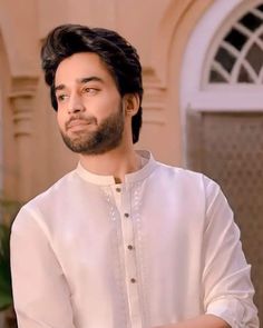 Bridal Garara, Khan Dp, Hairstyles For Gowns, Bilal Abbas Khan, Wedding Kurta, Wedding Kurta For Men, Bilal Abbas, Suit Styles, Pakistani Actors