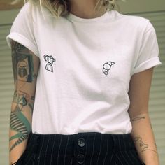 Unisex unisex organic cotton hand embroidered with love ❤️ You can add a little note to the "hello" or "morning" collar Hand Embroidery Projects, Embroidery On Clothes, Embroidery Inspiration, Embroidered Shirt, Embroidery Projects, Hand Embroidered, Hand Embroidery, With Love, Porter