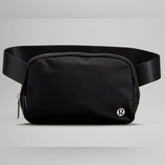 Lululemon Everywhere Belt Bag In Black With Silver Hardware. Nwt Sold Out And Super Popular. Fast Shipping Top Gifts For Women, Sports Belt, Bags Aesthetic, Chest Bag, Black Logo, Waist Bag