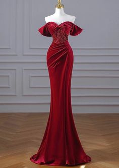 Old Hollywood Formal Dress, Red Dress Formal Long, Red Prom Dress Aesthetic, Old Hollywood Glam Dresses, Movie Premiere Dress, Old Hollywood Dress, Red Evening Gown, Prom Dress Mermaid, Off Shoulder Evening Dress