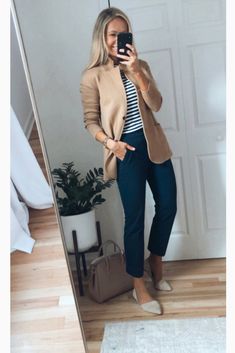 Sweater Blazer Outfit, Work Attire Women, Elegantes Outfit Damen, Outfit Preppy, Look Formal, Business Outfits Women