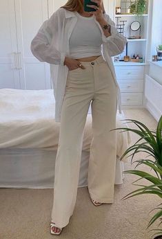 Beige Wide Leg Pants, Pants Summer Outfit, Closet Minimalist, Wide Leg Pants Summer, Pants Summer, Jeans Wide