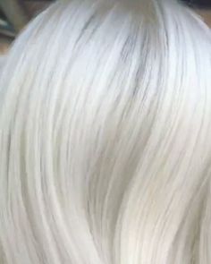 Natural White Hair With Lowlights, Hair Styles For White Hair, White Gray Hair Color, White Hair Bob, Platinum White Hair, White Silver Hair, Grey Hair Color Ideas