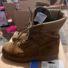 Altama 1032 Men's Features Usmc Temperate Weather Boots Used But Still In Good Condition Marine Corps Issued Combat Boots Weather Boots, Marine Corps, Combat Boots, Men's Shoes, Shoe Boots, Size 10, Man Shop, Boots, Color