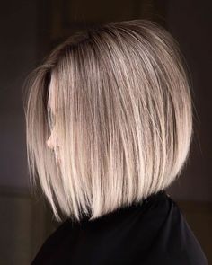 Angled Bobs For Fine Hair, Stylish Bob Hairstyles, 2023 Bob Hair Trends, Short Lob Haircut, Bobs Hairstyles, Bob Pendek, Modern Bob Haircut, Angled Bobs, Short Haircut Styles