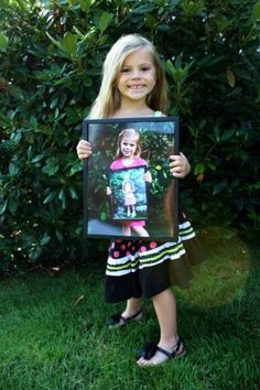 First Day of School Picture Ideas | Photo Ideas for Back to School First Day of School Photos School Picture Ideas, Kindergarten Architecture, Vogue Kids, Kid Hacks, Starting School