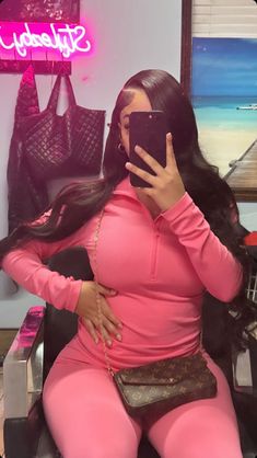 Pink Set Outfit, Pink Baddie, Pink Lifestyle, Girl Fits, Chill Outfits, Pretty Girl Outfits, Cute Comfy Outfits, Cute Poses, Pretty Selfies