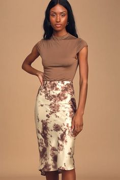 Find Chic Skirts for Women Online at Affordable Prices | Fashionable Women's Casual Skirts and Dressy Attire Minimalist Steampunk, Satin Skirt Outfit Classy, Skirt Lulus, Satin Skirt Outfit, Destination Unknown, Beach Fit, Midi Wrap Skirt, Outfit Classy, Cream Skirt