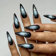 Black Nail Polish Ideas, Elegant Nail Polish, Metallic Nails Design, Nail Polish Ideas, Acrylic Nail Ideas, Nails Healthy, Silver Nail Designs, Trending Nails, Black Acrylic Nails