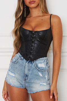 Look Short Jeans, Leather Crop Top, Leather Bustier, Collar Vest, Corset Bustier, Black Camis, Bustier Top, Basic Style, Black Crop Tops