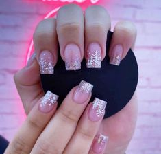 Fake Nails White, Glitter Tip Nails, Short Fake Nails, Winter Nails Acrylic, Nagel Tips, Cute Christmas Nails, Snowflake Nails