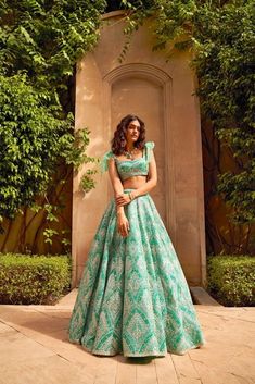 Simple Lehenga, Trendy Outfits Indian, Traditional Indian Dress, Net Lehenga, Salwar Kamiz, Indian Dresses Traditional