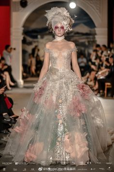 Met Gala 2024 Ideas, Garden Of Time Dress, Met Gala 2024, Favorite Singer Dress To Impress, Fairytale Couture, Haute Couture Embroidery, Runway Gowns, Catwalk Models, Runway Outfits