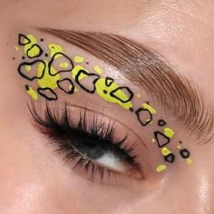 Liner Ideas, 2024 Makeup, Foxy Eyes, Drawing Hair, Halloween Tattoo