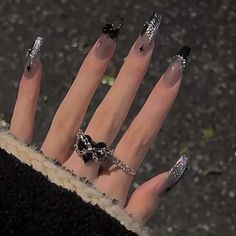 Dark Aesthetic Nails, Self Nail, Long Nail Art, Band Nails, Transparent Nails, Stiletto Nails Designs