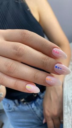 Cute Easy Back To School Nails, Gel Nail Designs Back To School, Cute Nail Inspo For School, Short Nails Not Acrylic, Easy Short Almond Nail Designs, Easy Short Almond Nails, Teacher Nails Designs Simple, Nails Back To School 2024, Easy Nail Inspo Summer