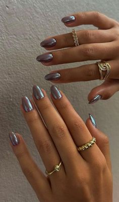 Chrome Coloured Nails, Chrome Nails For Dark Skin, 2024 Chrome Nails, Chrome Short Nails, Dark Chrome Nails, Short Chrome Nails, Chrome Nail Art Designs, Chrome Fashion, Nails Mirror